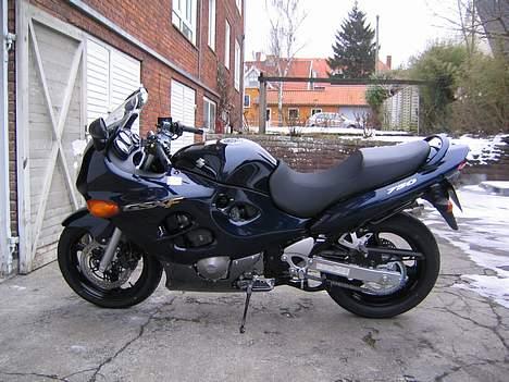Suzuki GSX 750 F  billede 1