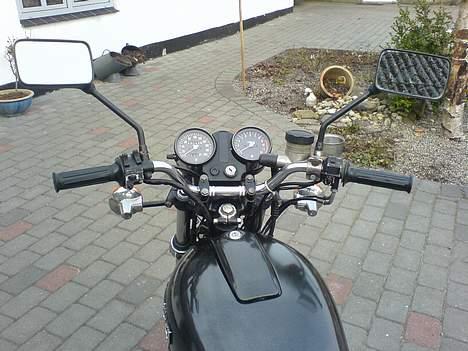 Suzuki gs 400 billede 4