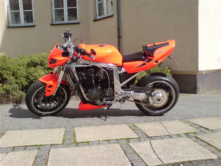 Suzuki GSXR 1100`Street fighter "solgt' billede 1