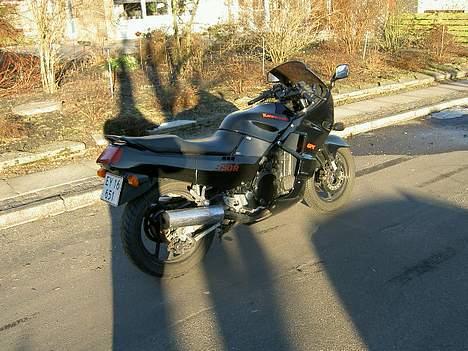 Kawasaki gpx 750r billede 2