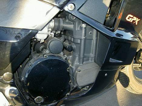 Kawasaki gpx 750r billede 7
