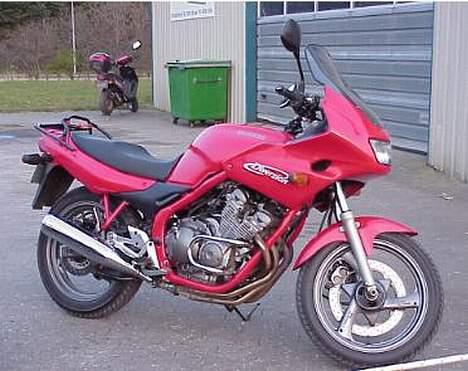 Yamaha fazer 600 - dette var  min første mc en xj 600 den kørte jeg godt 35.000 på men til sidst syntes jeg der ikke skete noget når man gav gas  billede 8