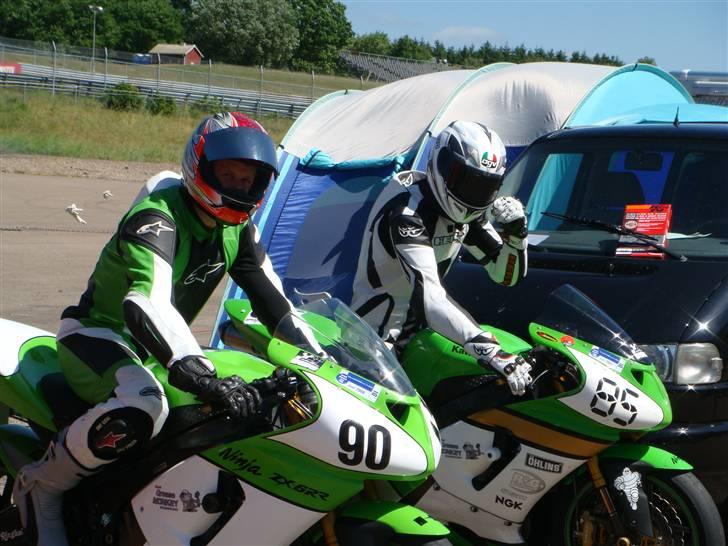 Kawasaki ZX-6RR - 2 x RR på Knutstorp billede 3