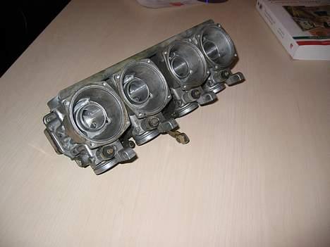 Yamaha XJ 650 *SOLGT* - Mine gamle kaburator, der blev skiftet til fordel for en, der ikke var utæt  billede 8