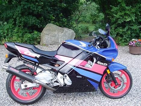 Honda CBR 1100 * Gamle MC'er jeg har haft * - Dette er et før billede, inden den blev malet. billede 6