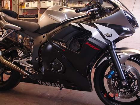 Yamaha yzf r6  #SOLGT# - Færdig monteret (efter klarlak) billede 5
