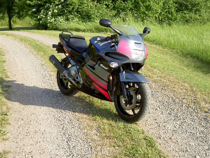 Honda CBR600 F2 billede 1