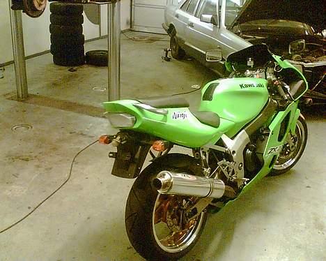 Kawasaki ZX7-R billede 5