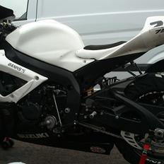 Suzuki GSX-R750