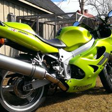 Triumph TT 600