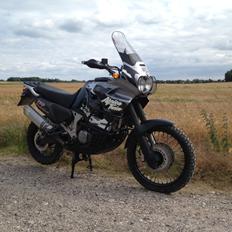 Honda Africa Twin XRV 750 RD07