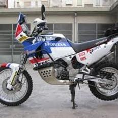 Honda XRV 750