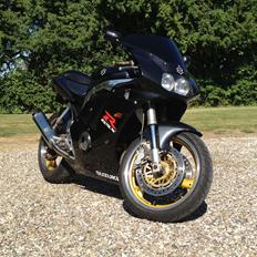 Suzuki Gsx-r 400