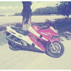 Honda CBR1000F - Solgt d. 30/12