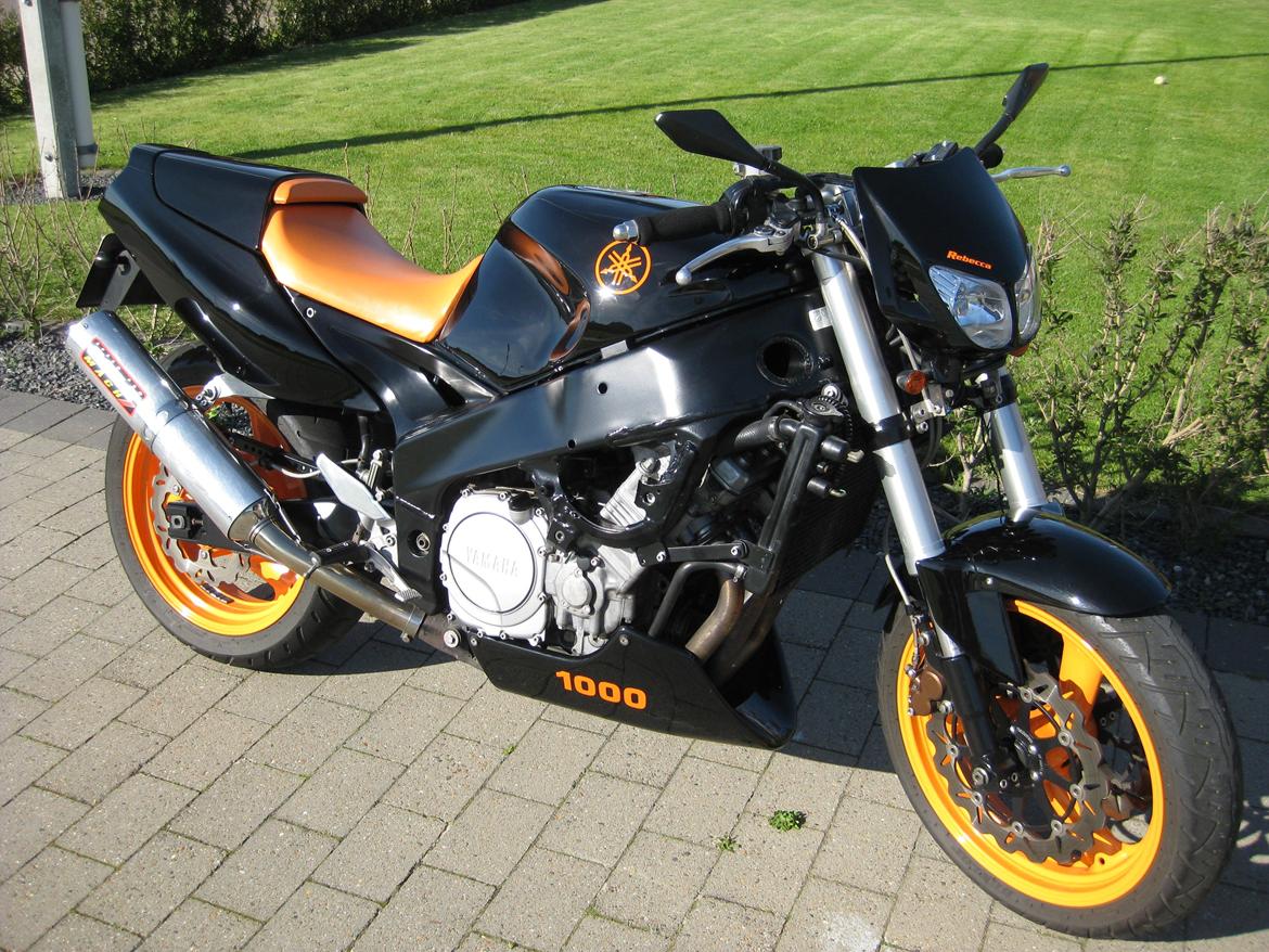 Yamaha FZR 1000 Streetfighter billede 2