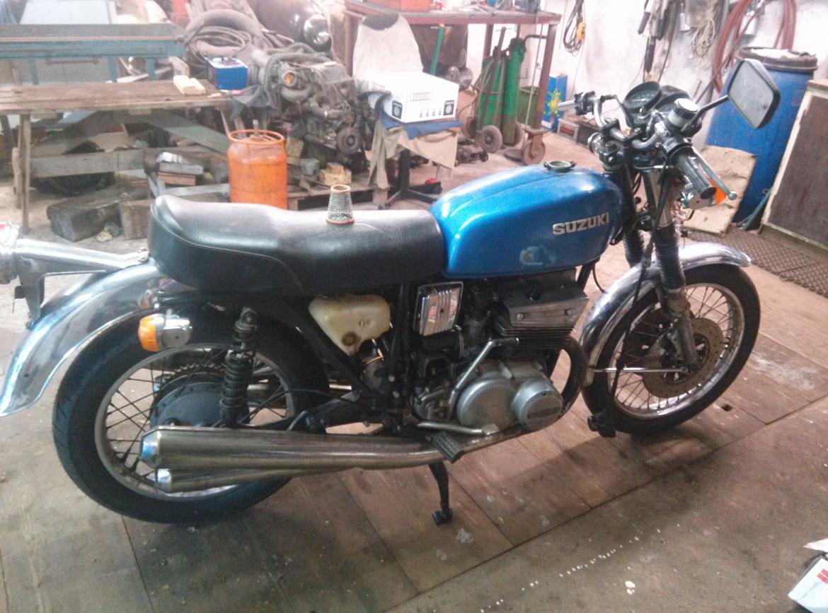 Suzuki GT 550 billede 16
