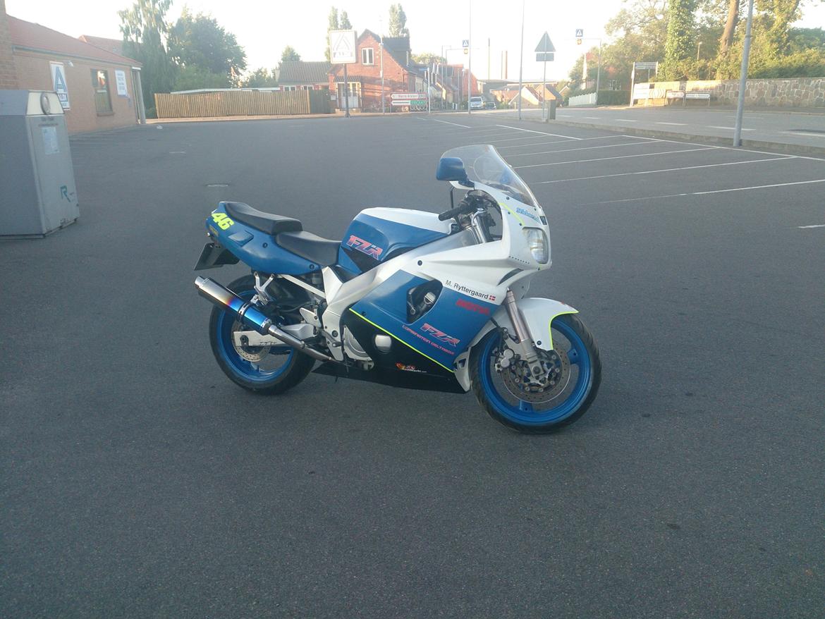 Yamaha fzr 600 r billede 8