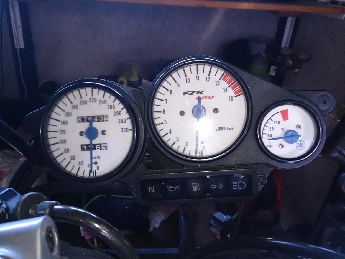 Yamaha fzr 600 r billede 9