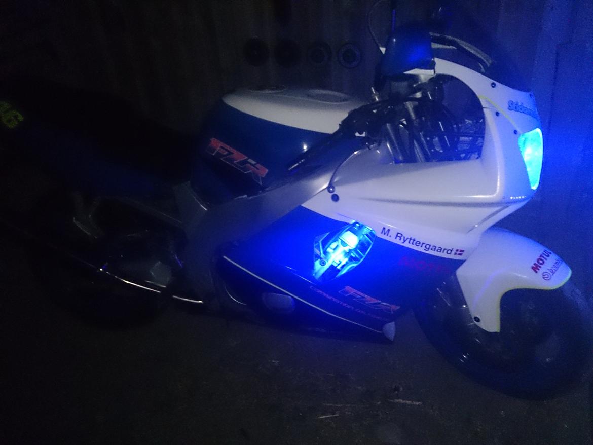 Yamaha fzr 600 r billede 11