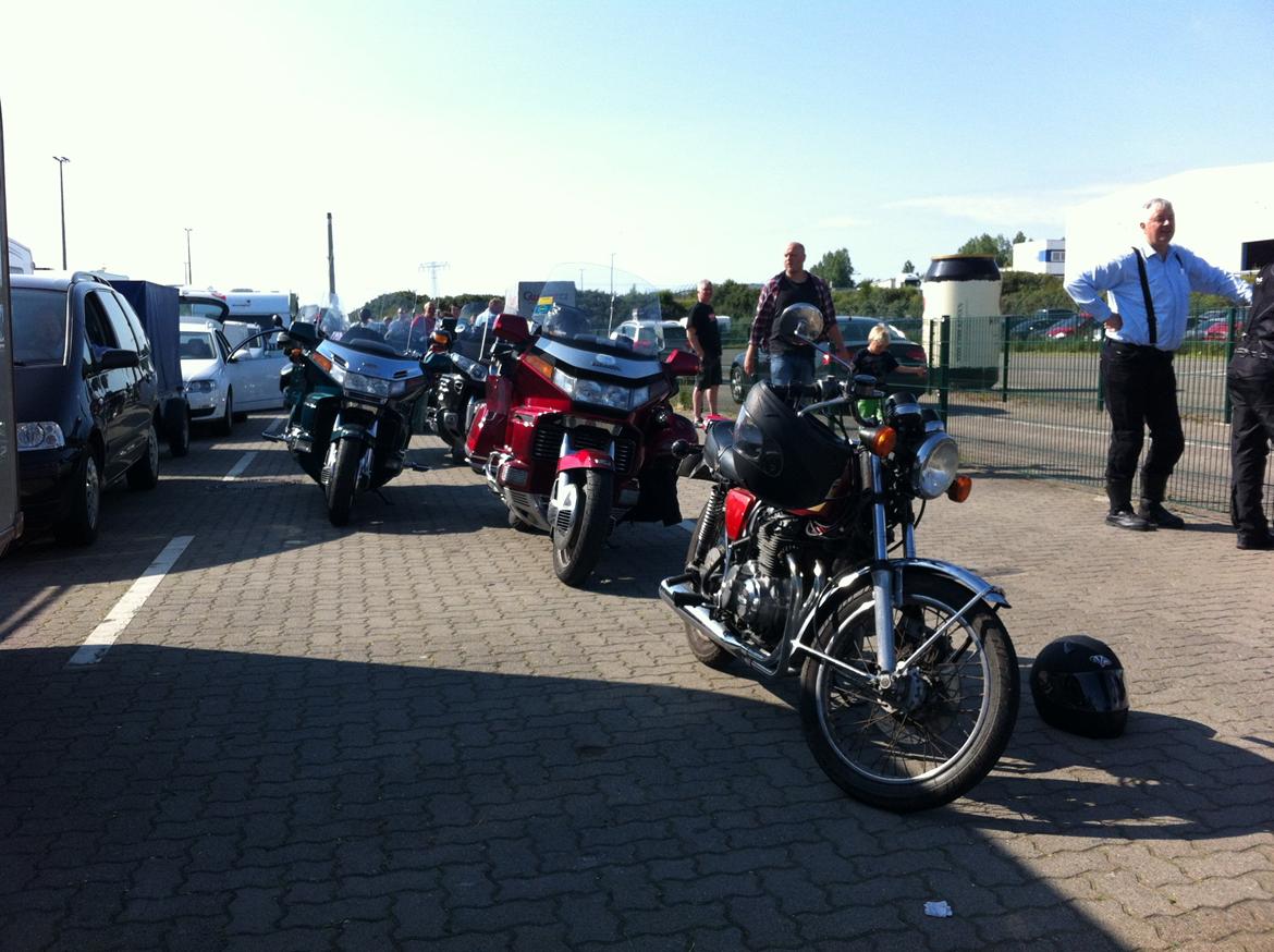 Honda CB 400 Four - Alderspræsidenten i front efter tur i tyskland :)  billede 8