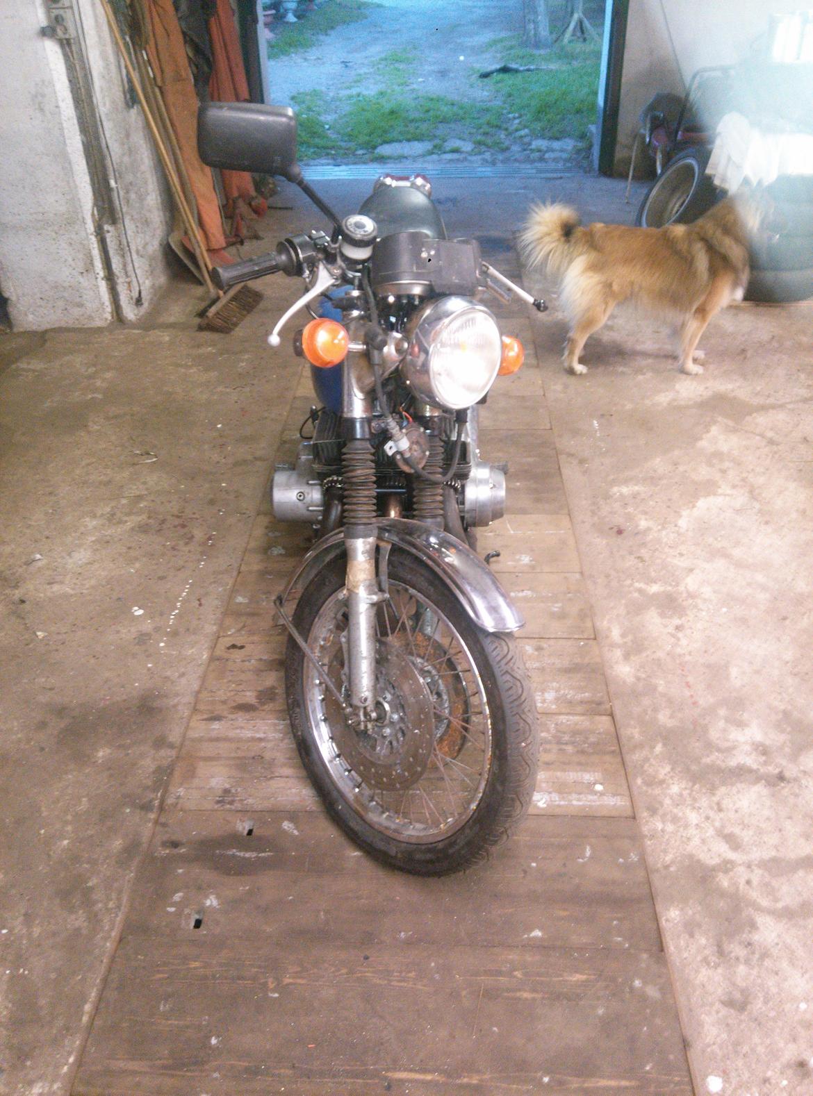 Suzuki GT 550 billede 4