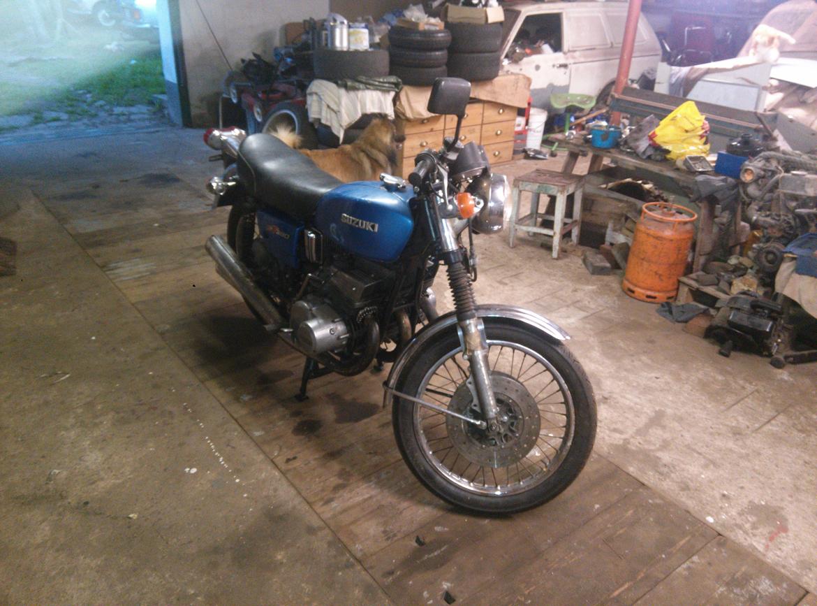 Suzuki GT 550 billede 5