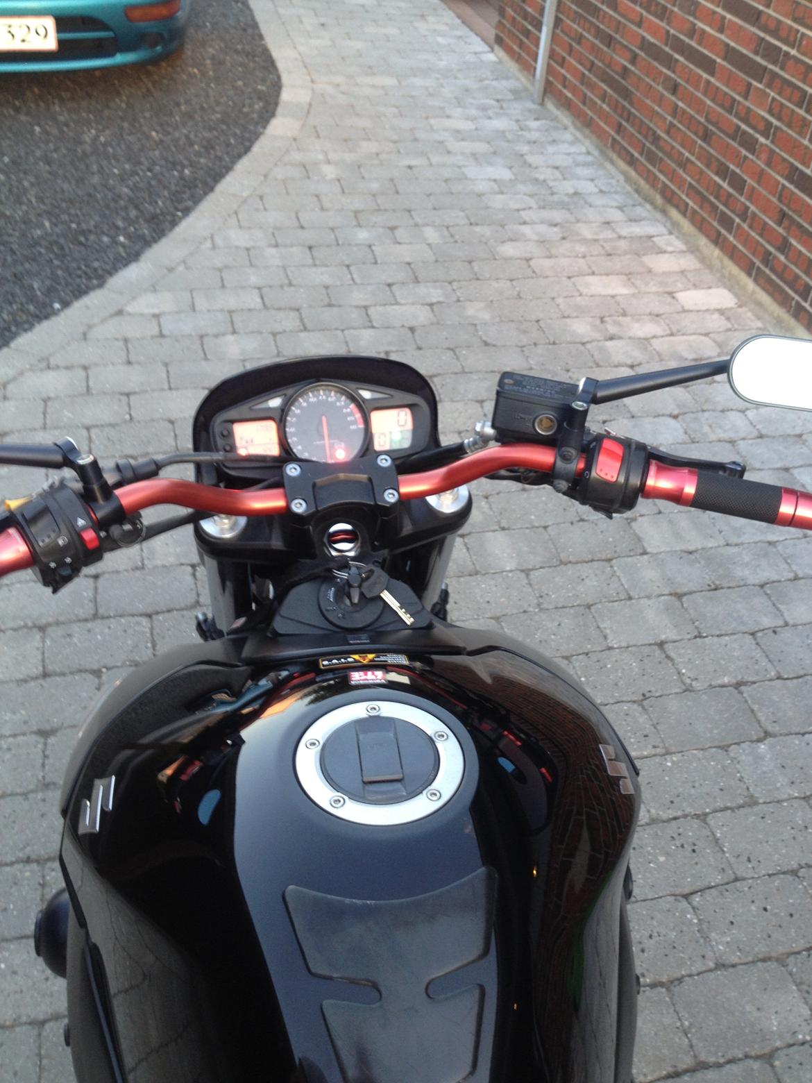 Suzuki Gsr 600 billede 7