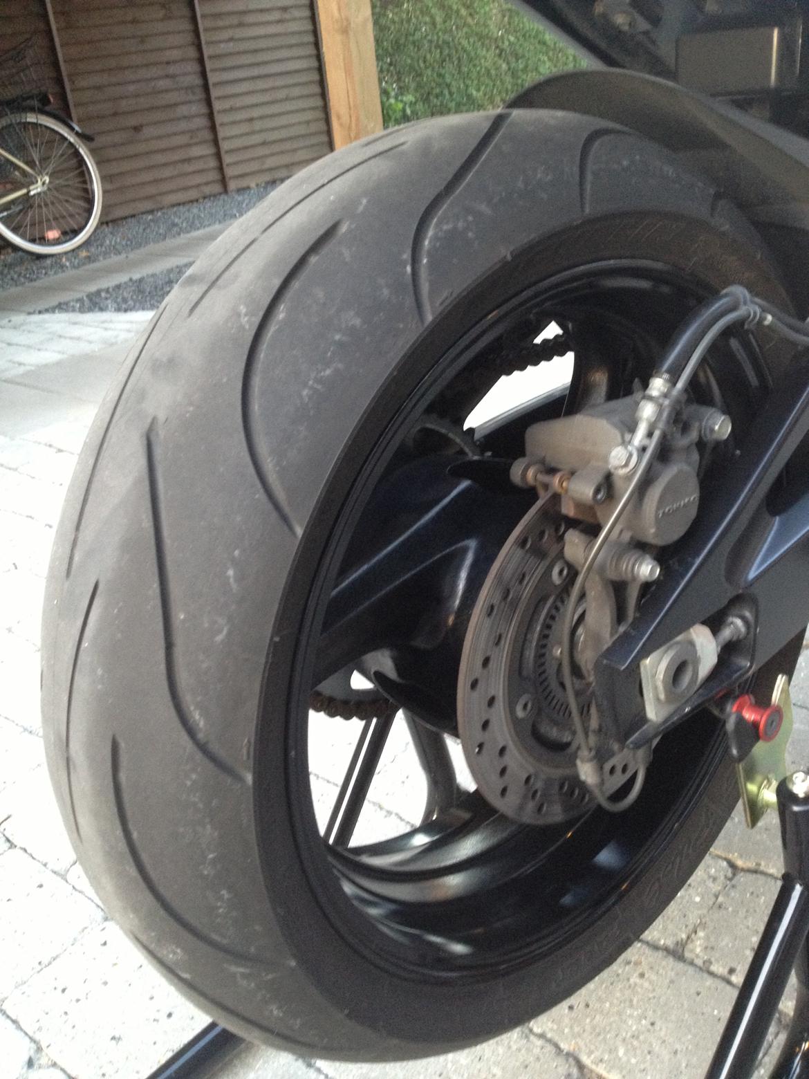 Suzuki Gsr 600 billede 10