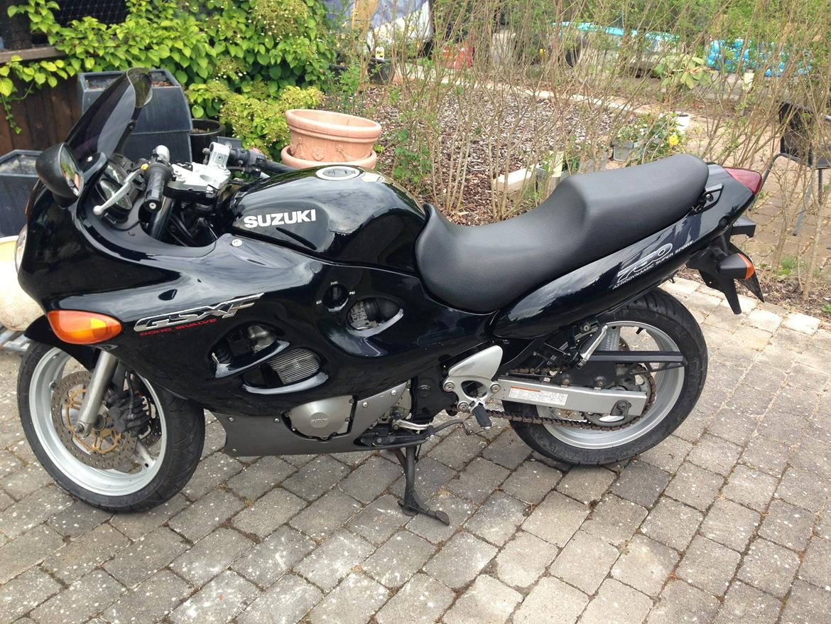 Suzuki GSX F billede 2