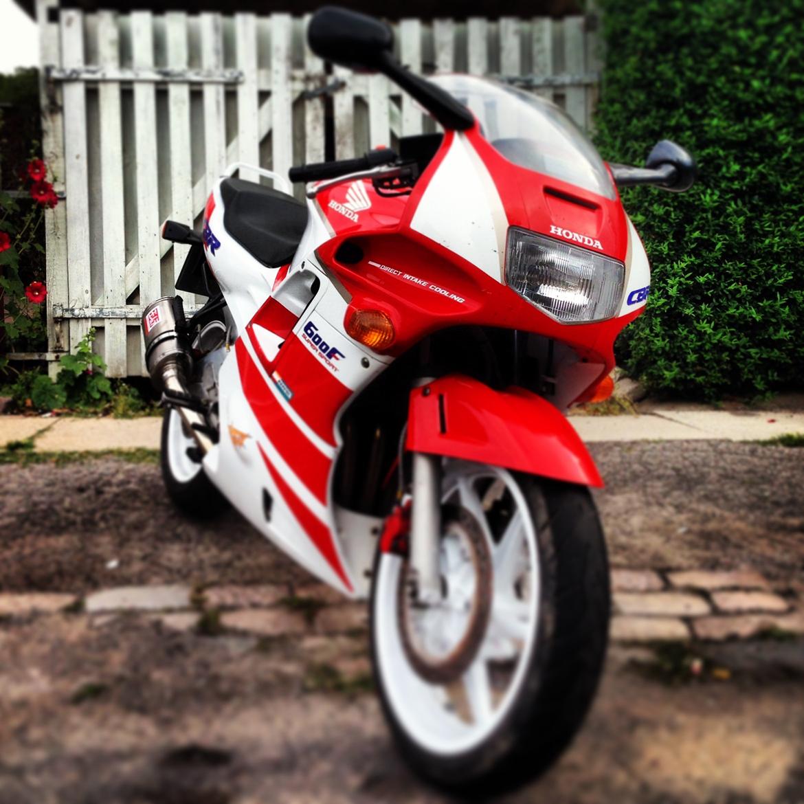 Honda CBR 600 F2 billede 3