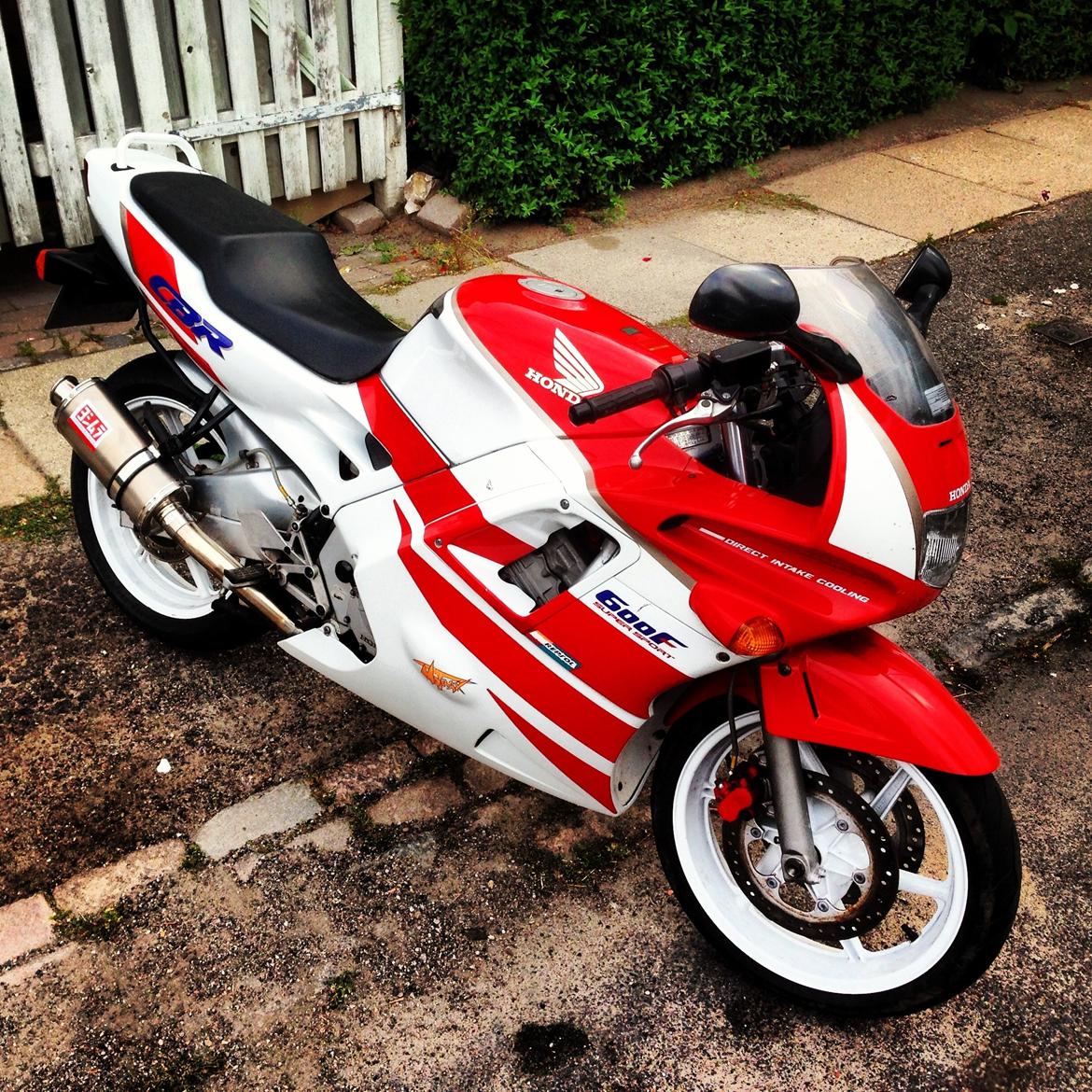 Honda CBR 600 F2 billede 1