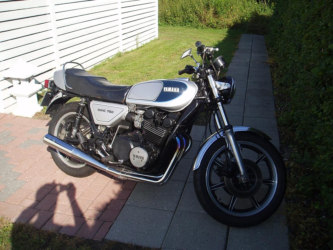 Yamaha XS 750  ( solgt ) billede 1