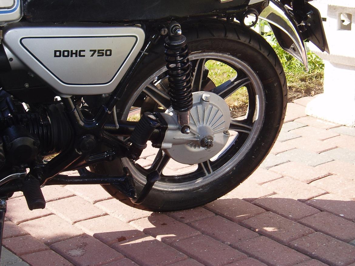 Yamaha XS 750  ( solgt ) billede 3