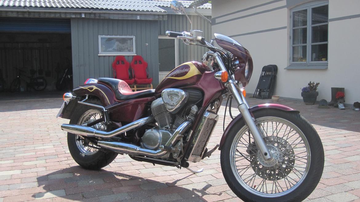 Honda VT 600 Shadow billede 1