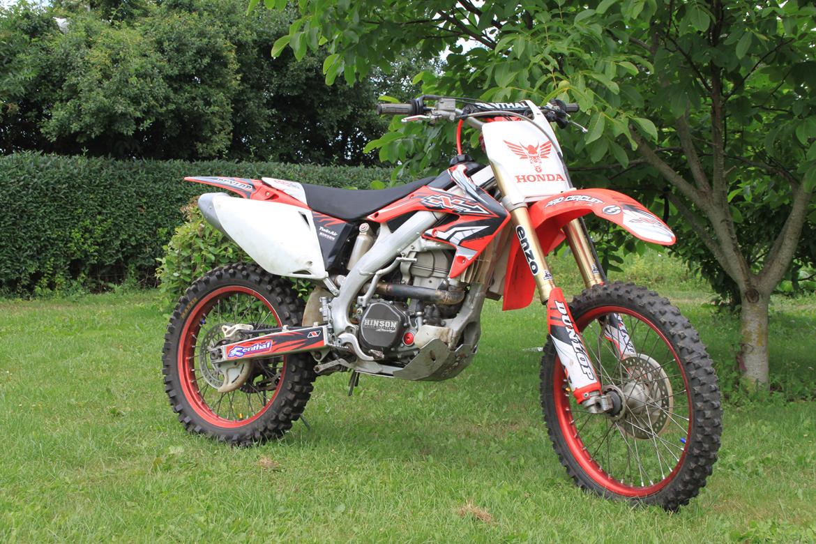 Honda CRF450R - SKØNHEDEN/UDYRET billede 1