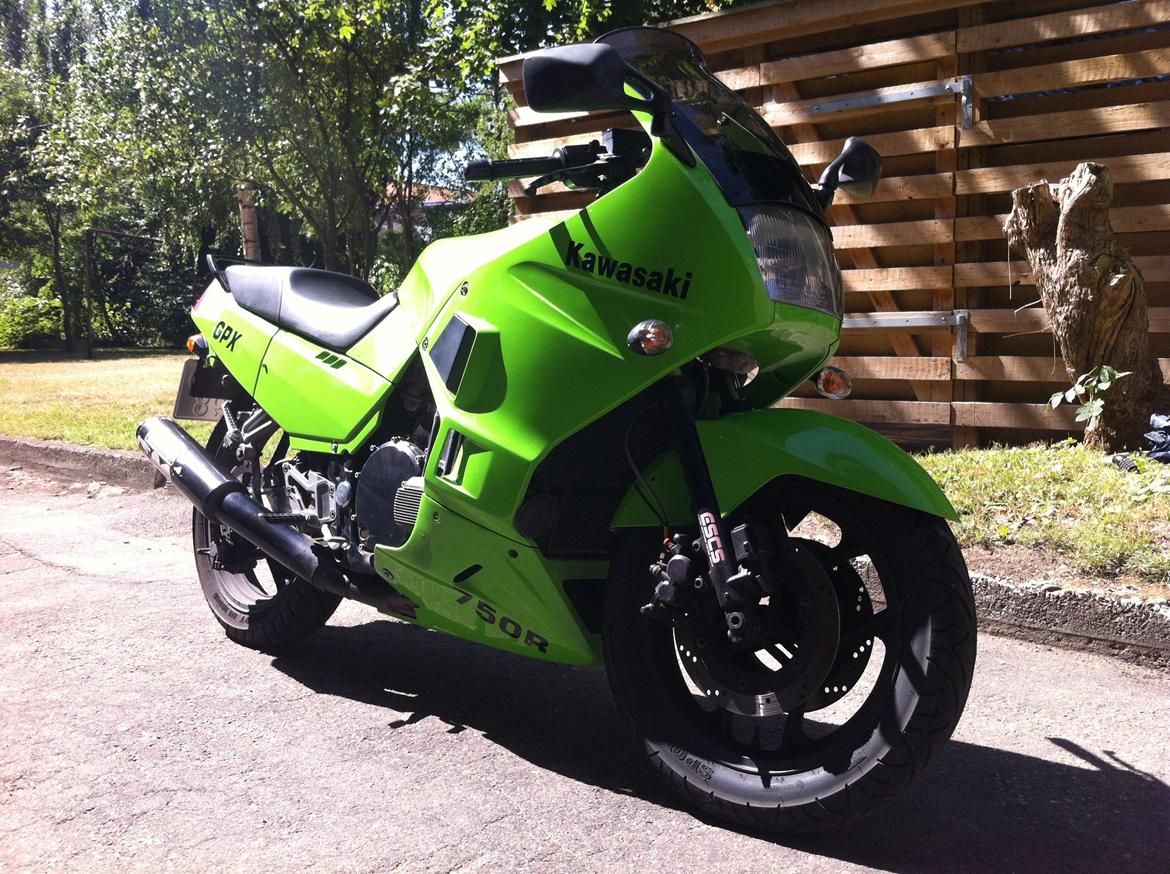 Kawasaki GPX 750 r Ninja billede 1