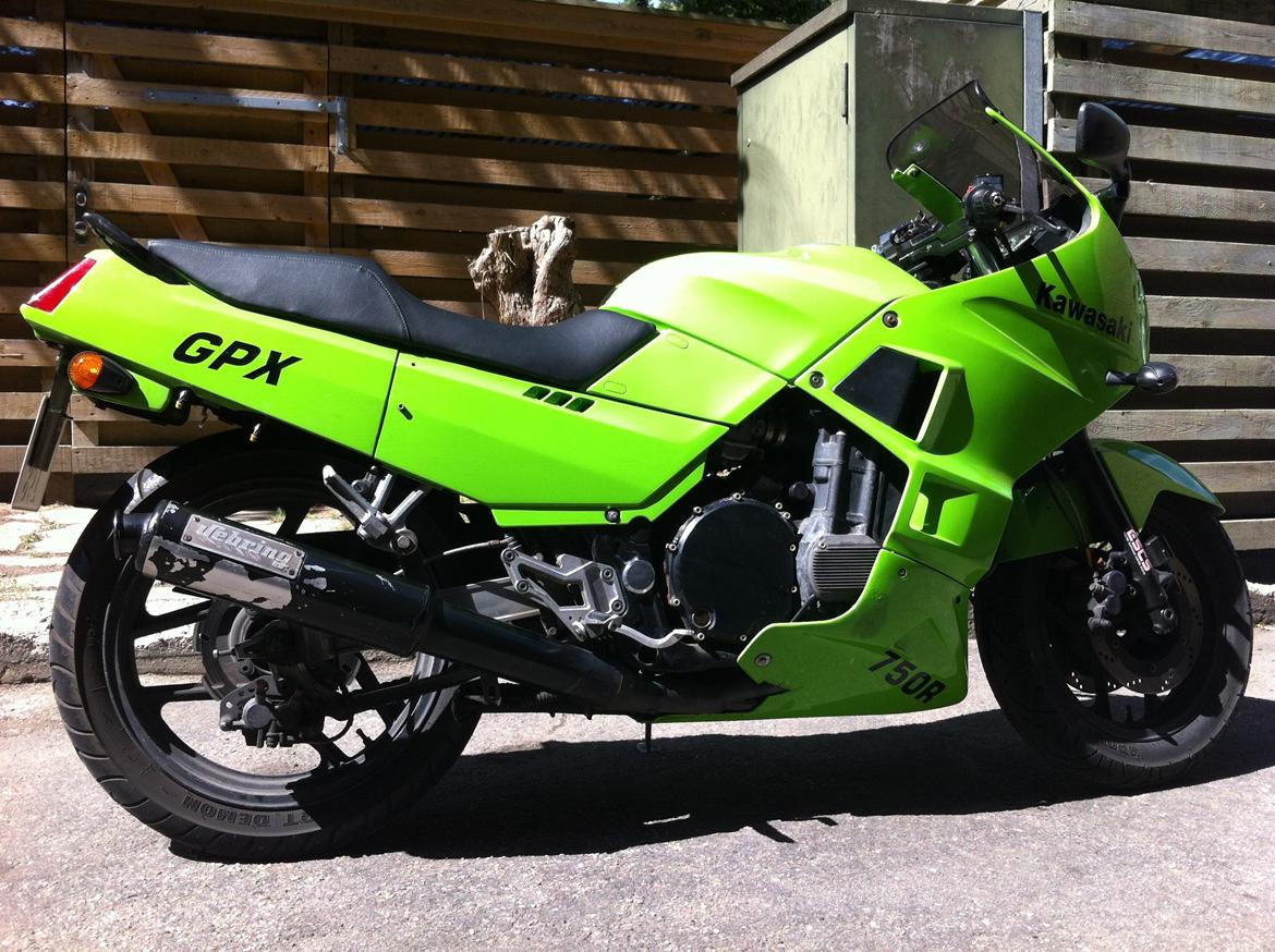 Kawasaki GPX 750 r Ninja billede 2