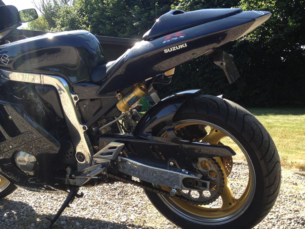 Suzuki Gsx-r 400 billede 4