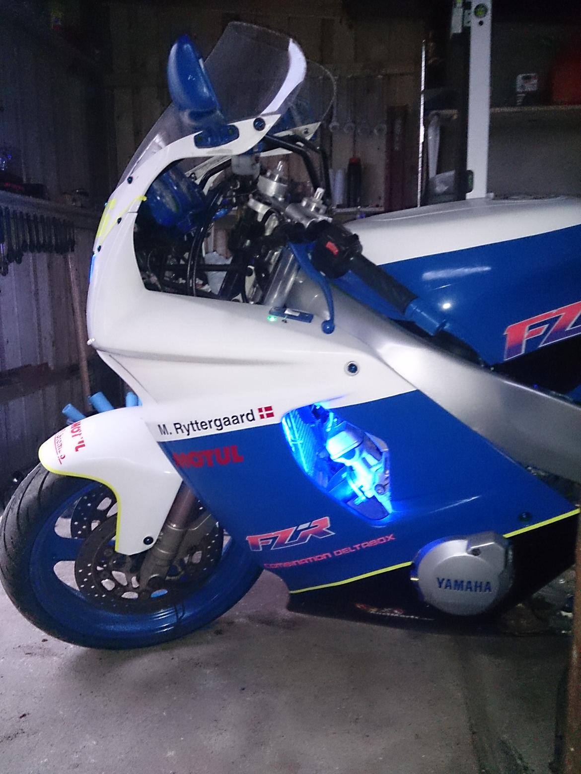 Yamaha fzr 600 r billede 13