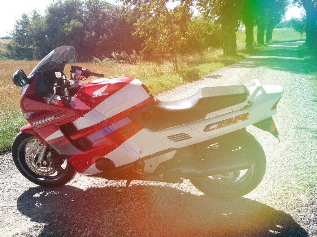 Honda CBR1000F - Solgt d. 30/12 billede 7