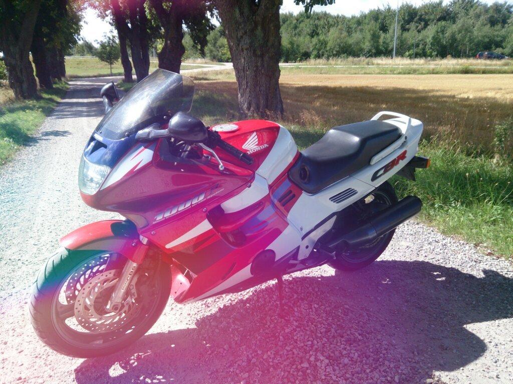 Honda CBR1000F - Solgt d. 30/12 billede 8