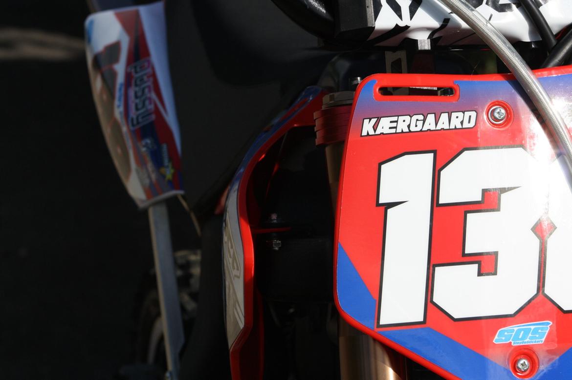 YCF Factory Pilot One3Eight Pitstar edt. billede 10