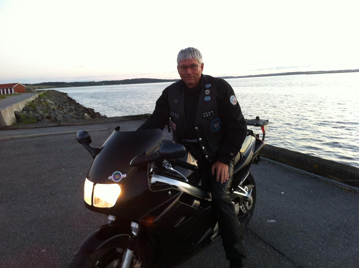 Honda VFR 750 RC 36/1 billede 3