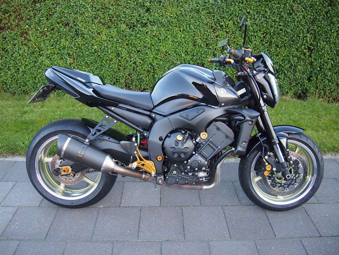 Yamaha FZ1-N  **SOLGT** billede 1