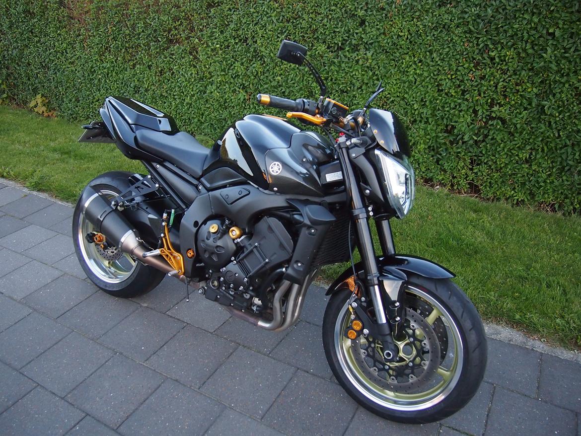 Yamaha FZ1-N  **SOLGT** billede 2