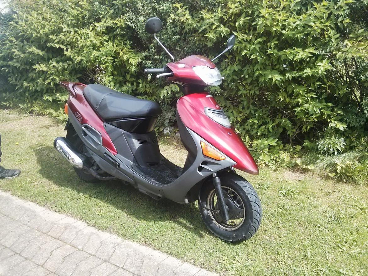 Suzuki AN 125 billede 1