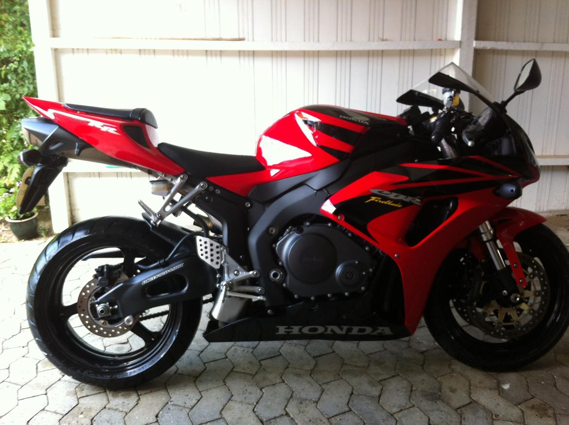 Honda CBR1000RR FIREBLADE billede 2
