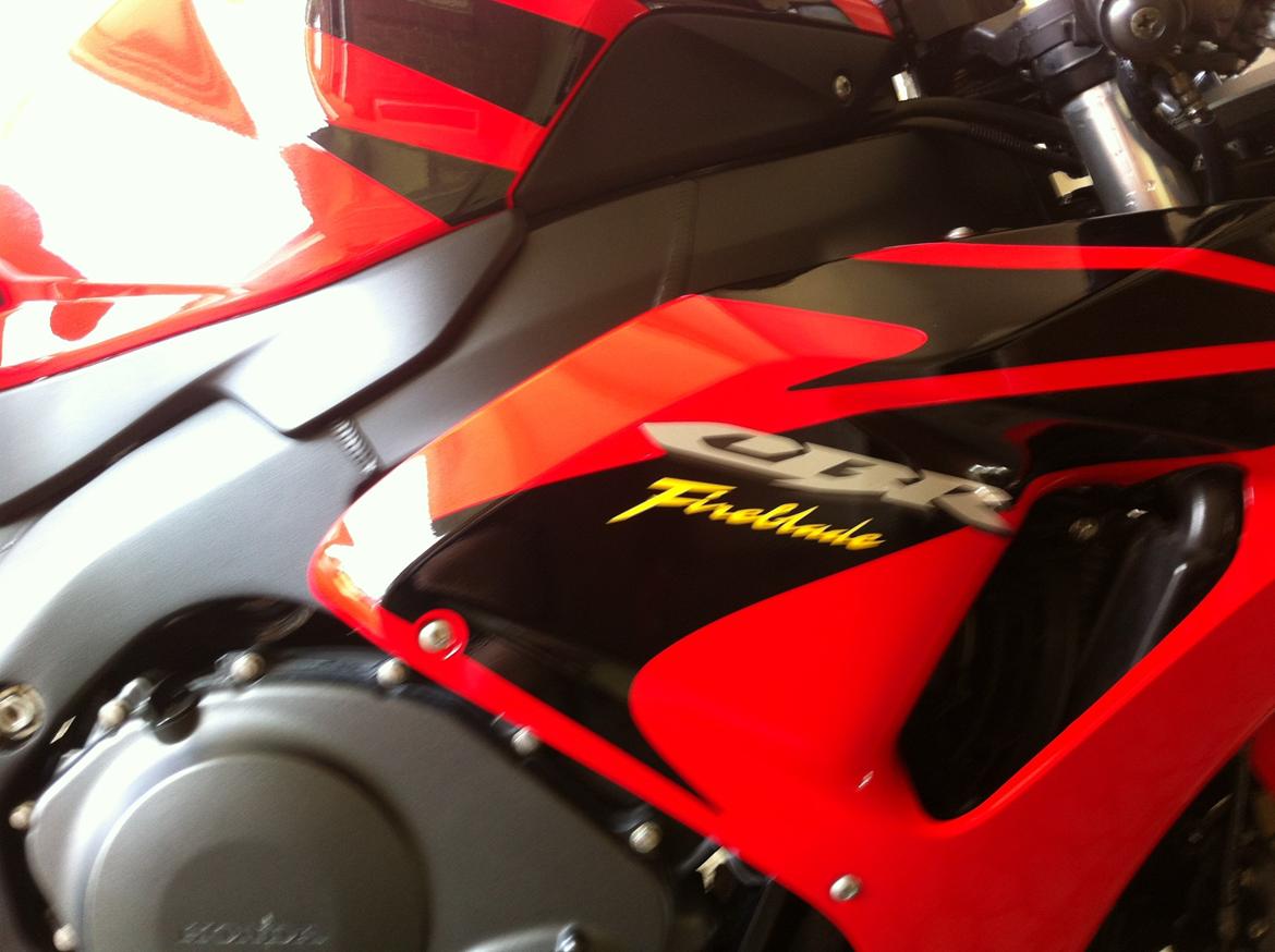 Honda CBR1000RR FIREBLADE billede 9