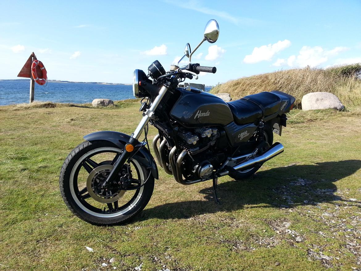 Honda CB900F billede 1