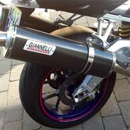 Aprilia Tuono
